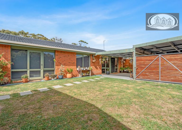 16 Webb Court, Portland