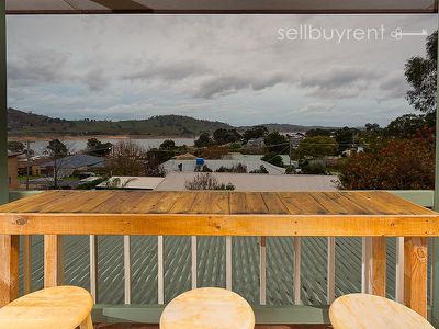 3 VISTA COURT, Bellbridge