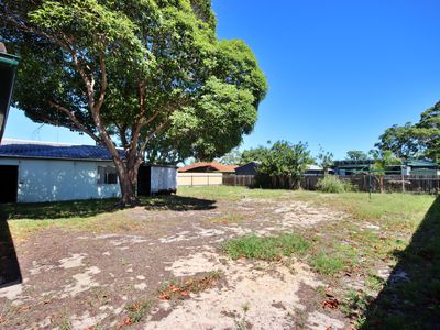 25 Clemenceau Crescent, Tanilba Bay