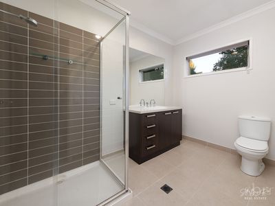 16 SILKYOAK COURT, Albury