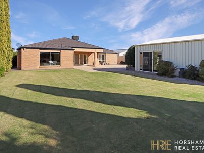 16 Burnett Street, Horsham