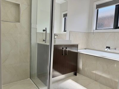 5 Amaretto Circuit, Manor Lakes