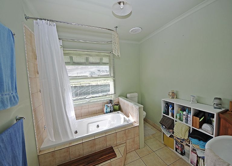 61 Hollis Road, Portland