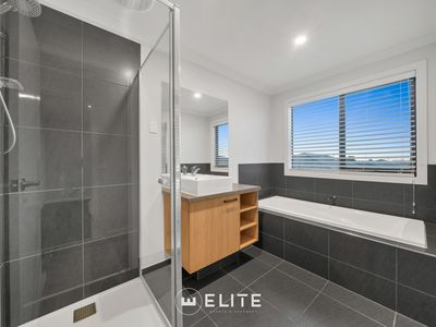 79 Deoro Parade, Clyde North