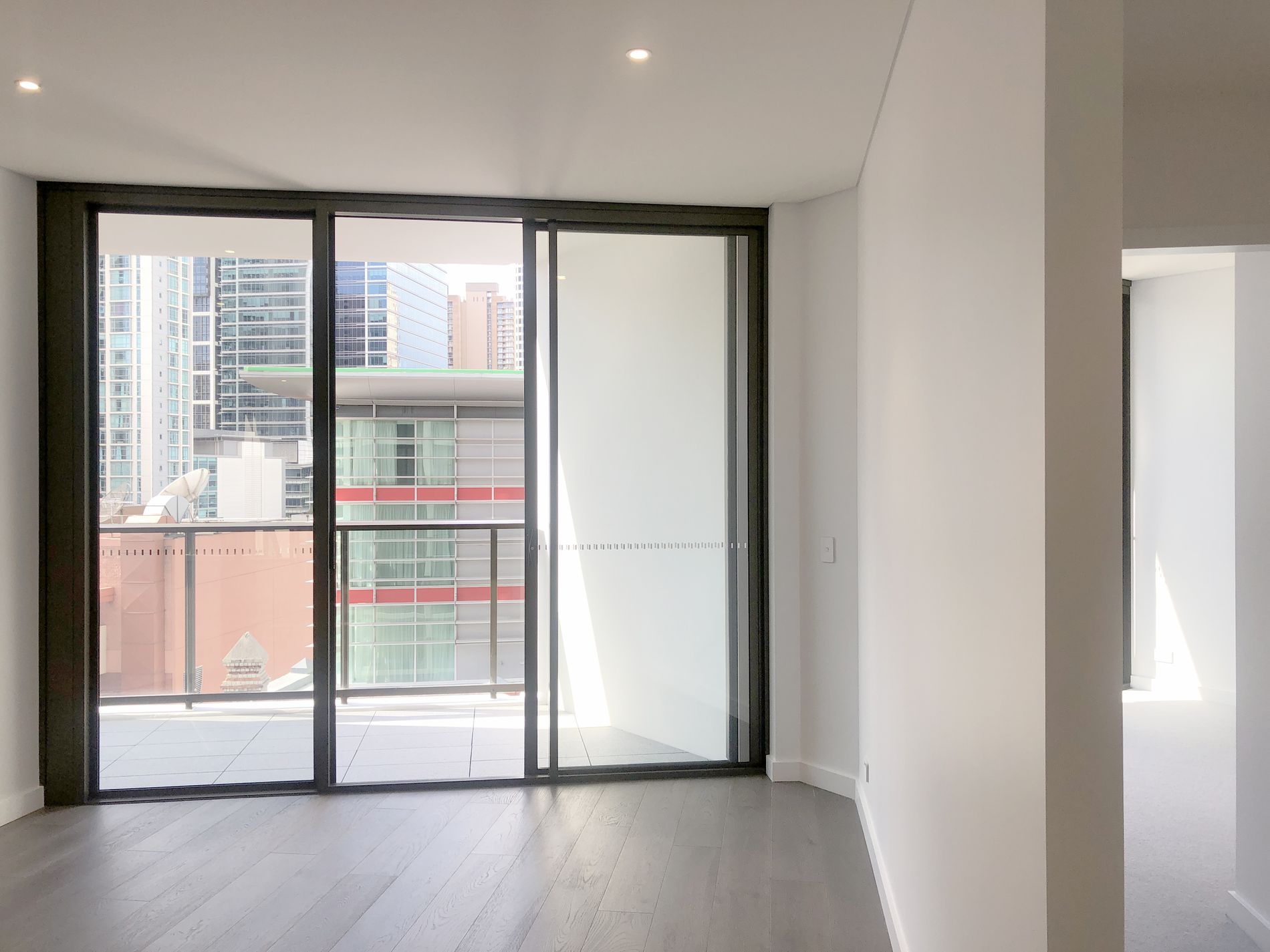 1008 / 81 Harbour Street, Sydney