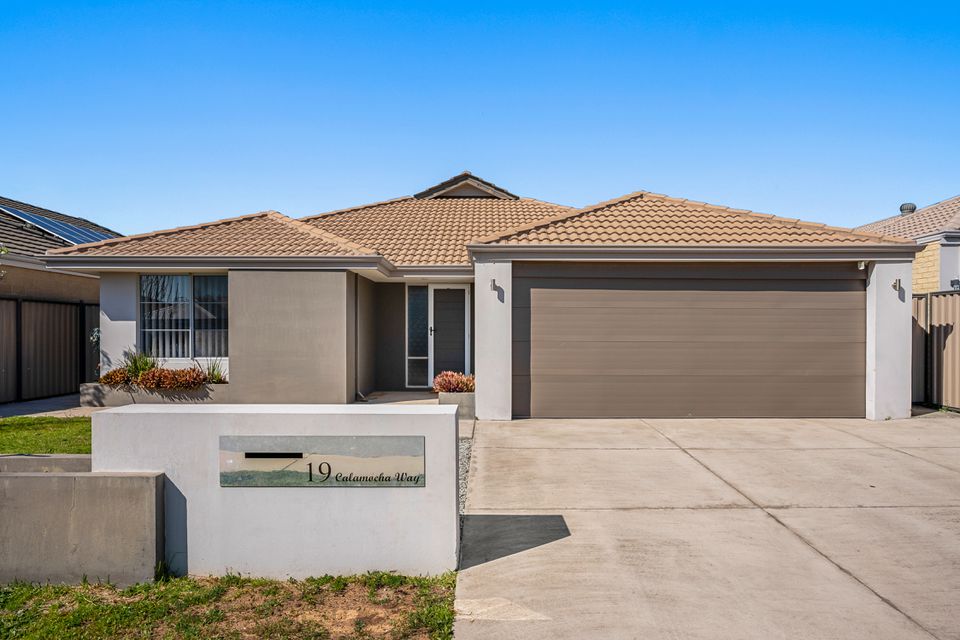 19 Calamocha Way, Piara Waters