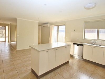 3 / 4 Mitchell Court, Mansfield