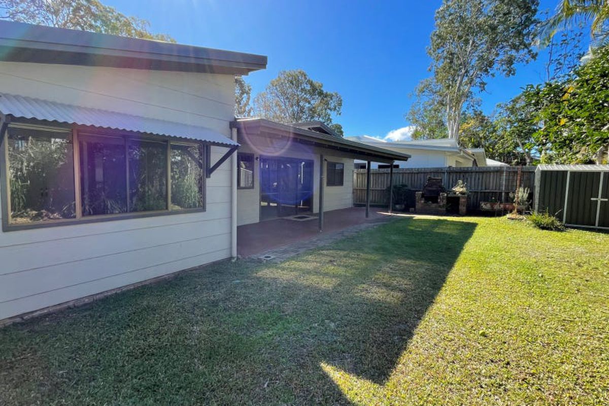 128 Lakes Boulevard, Wooloweyah