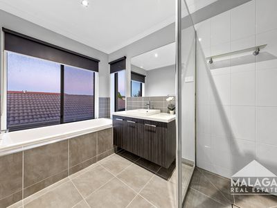 16 Palmer Parade, Derrimut