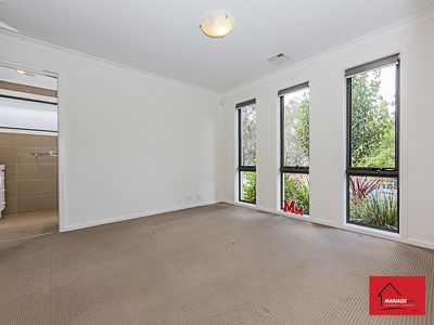 11 Annie Douglas Street, Casey