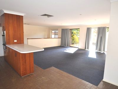 13 Brigalow Avenue, Dubbo