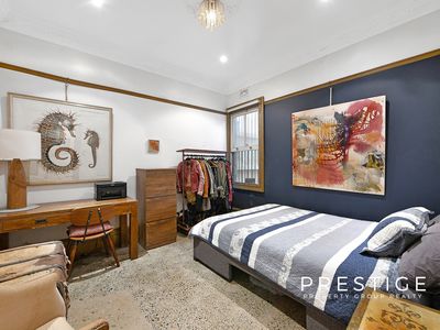 8 Angel Street, Newtown