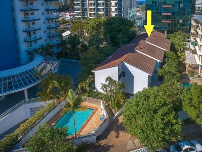 7 / 17 Riverview Parade, Surfers Paradise