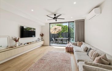 5/7 Overman Court, Essendon