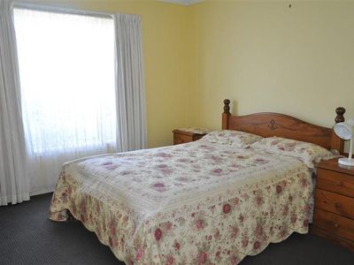 6 McMillan Place, Forbes