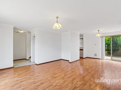 1 / 6 Mary Street, Como