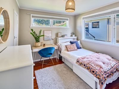 316 Main Road, Tawa