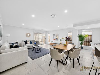 7 Homecrest Crescent, Wyndham Vale