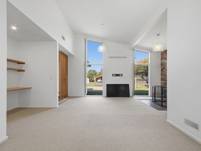 6 Bridget Court, Sale