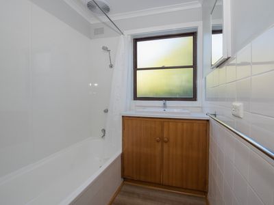 1 / 18 Guilford Road, Riverside