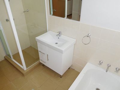 3 / 23-25 William, Lurnea