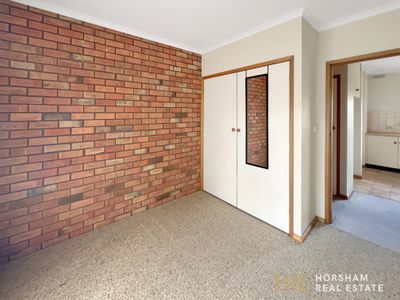 1 / 16 James Street, Horsham