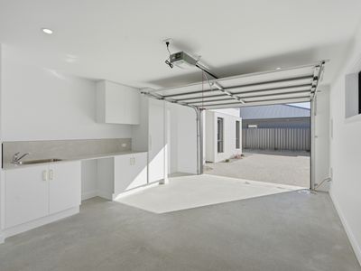 2 / 8 Imogen Court, Legana