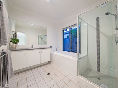 7 Brushbox Pl, Wakerley