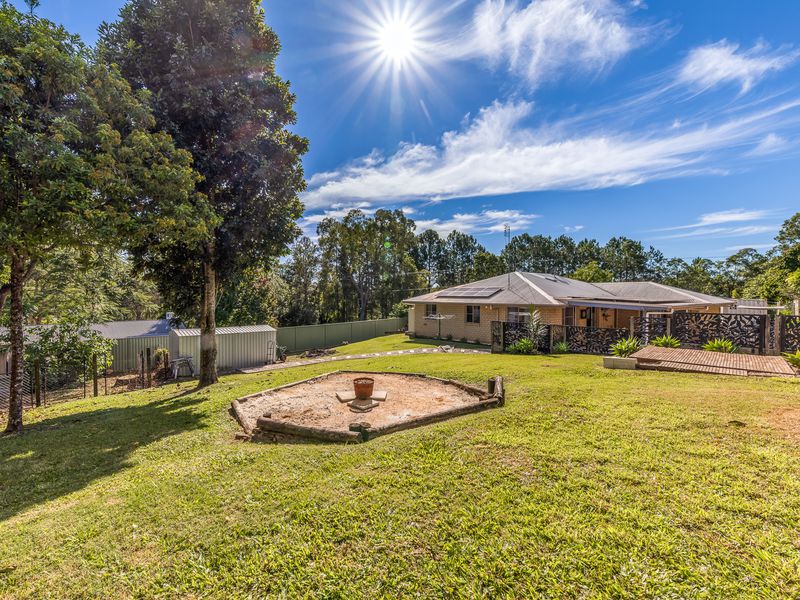 73 Railway Parade, Glass House Mountains