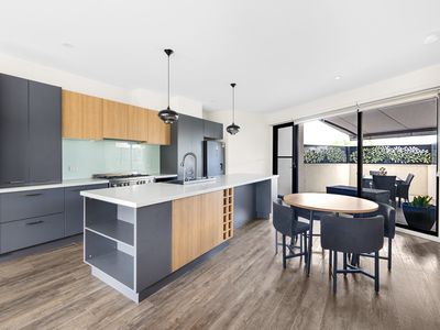 2 / 66 Wilson Street, Yarraville