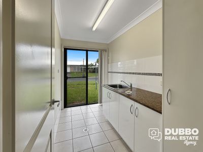 11 Dunheved Circle, Dubbo