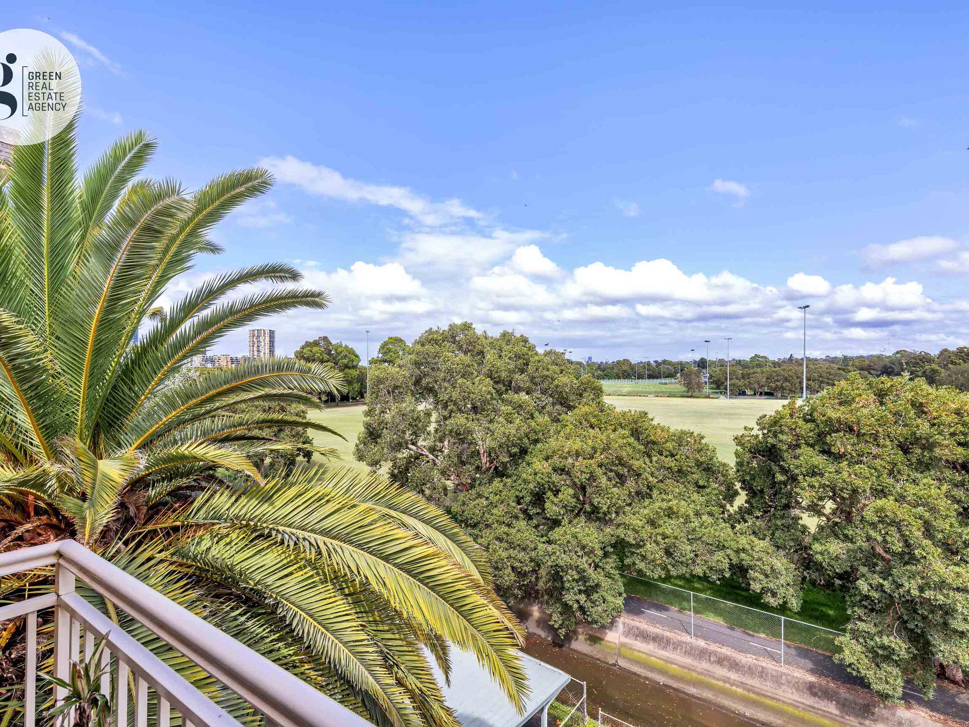 11 / 14A Meadow Crescent, Meadowbank