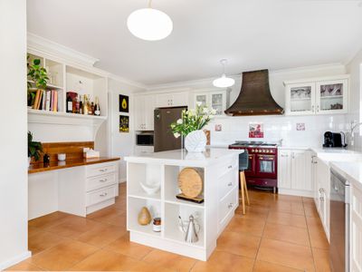 11 Hillcrest Avenue, North Narooma