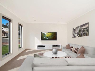 20 Arbor Place, White Hills