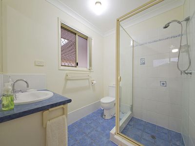 8 Macchion Cl, Wakerley