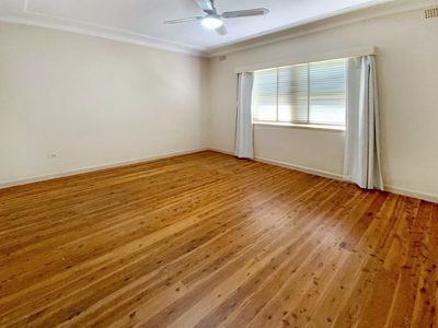27 Church Street, Forbes