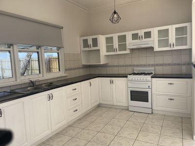 402 Skipton Street, Redan