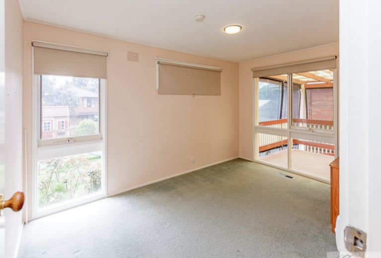 9 Richborough Grove, Ferntree Gully