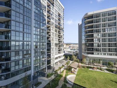 509 / 104 Easty Street, Phillip