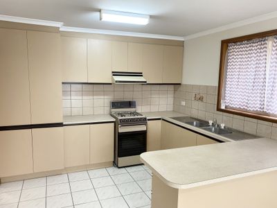 1 / 202 Werribee Street North, Werribee