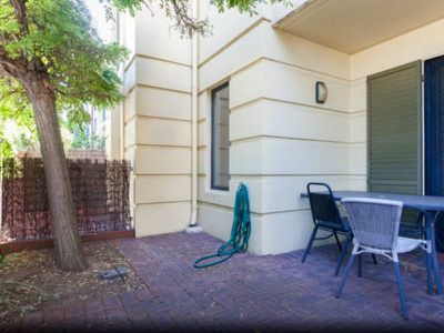 2 / 52 fitzgerald St, Northbridge