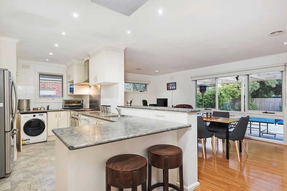 14 Hilton Street, Mount Waverley