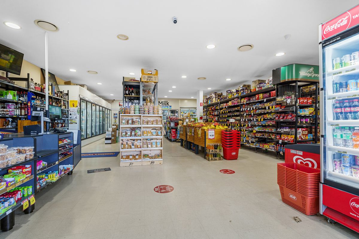 Shop 1 / 1-3 Laurina Avenue, Yarrawarrah