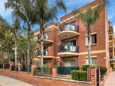 17 / 12  Everton Road, Strathfield