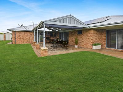 24 Namoi Crescent, Dubbo