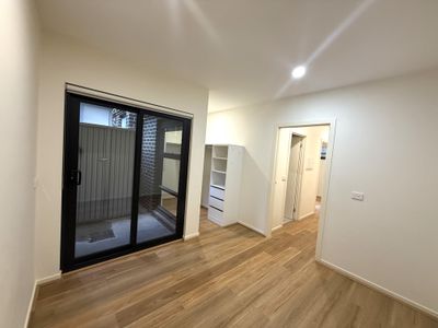 2 / 112 Cumberland Road, Pascoe Vale