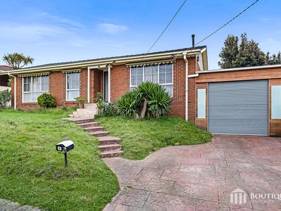 11 Prospect Hill Crescent, Dandenong North