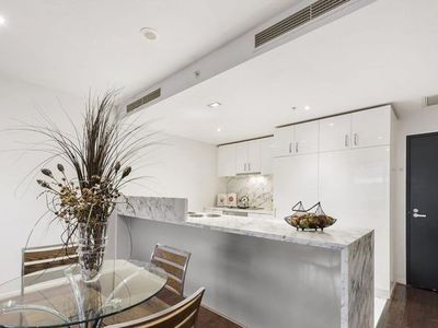 1606 / 8 Waterview Walk, Docklands