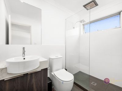 2 / 3 Oak Street, Cannington