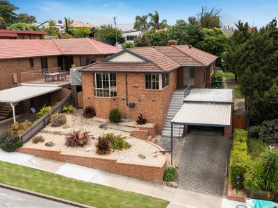 18 Priestley Crescent, Seymour